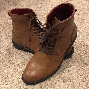 Brown 718 Men’s 9 1/2 Boots like new